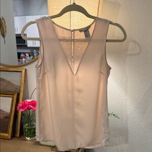 H&M Cream Sleeveless Blouse with Lace Accent